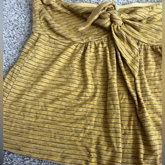 Socialite strapless top size medium - Picture 5 of 5